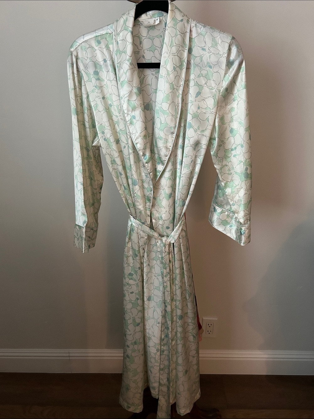 Vintage Natori Classics Satin Floral Maxi Robe Wrap Women’s SizeXS 🌺NOTE